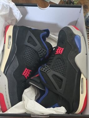 Air Jordan Retro 4 Sneakers